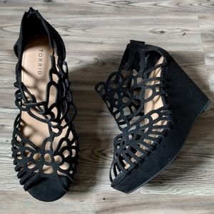 Torrid Black Faux Suede Laser Cut Platform Wedge size 11.5 Extra Wide